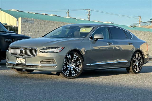 2022 Volvo S90