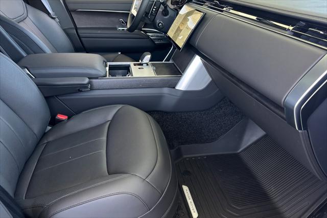 Photo of 2025 Black Land Rover Range Rover