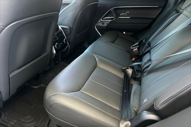 Photo of 2025 Black Land Rover Range Rover