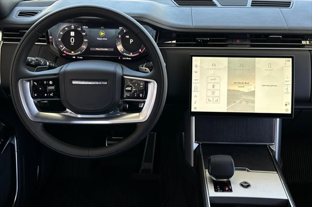 Photo of 2025 Black Land Rover Range Rover