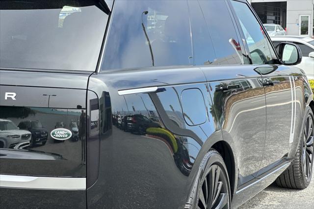 Photo of 2023 Santorini Black Metallic Land Rover Range Rover