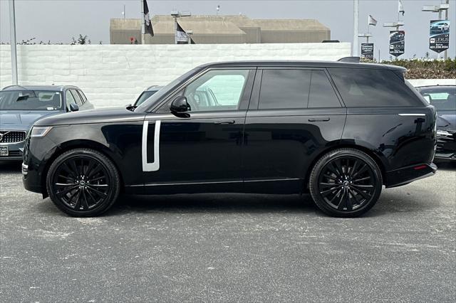 Photo of 2023 Santorini Black Metallic Land Rover Range Rover
