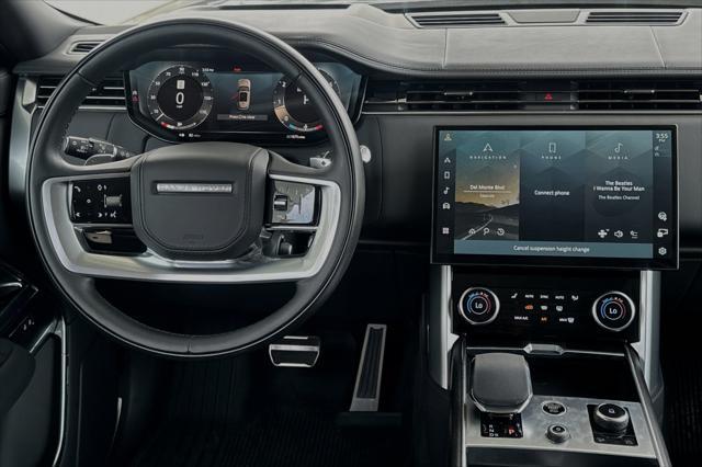 Photo of 2023 Santorini Black Metallic Land Rover Range Rover
