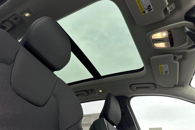 Photo of 2025 White Volvo XC90 Plug-In Hybrid