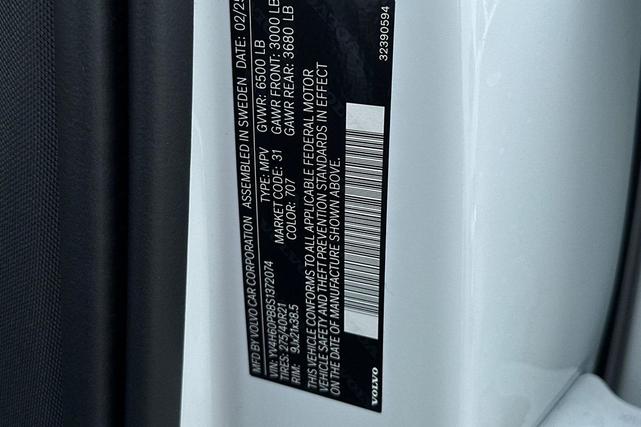 Photo of 2025 White Volvo XC90 Plug-In Hybrid