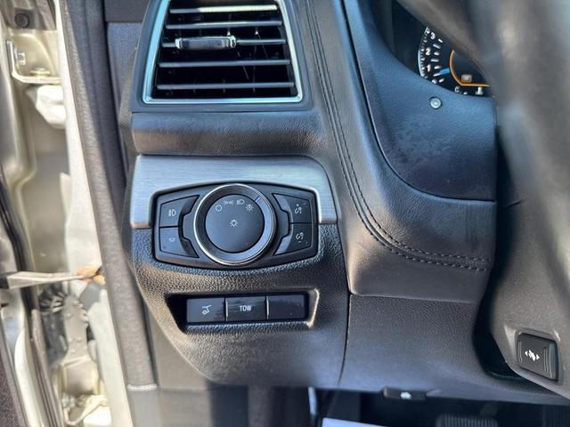 Photo of 2017 Ingot Silver Metallic Ford Explorer