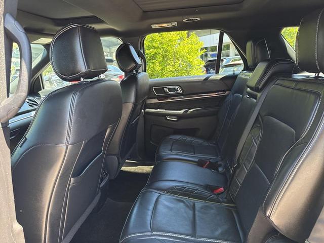 Photo of 2017 Ingot Silver Metallic Ford Explorer