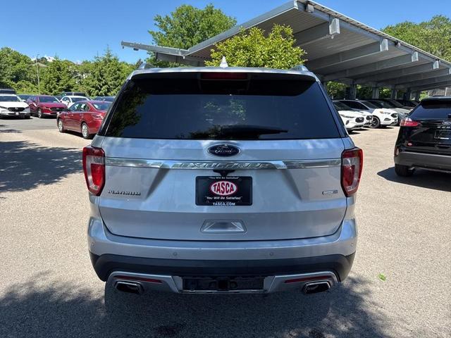 Photo of 2017 Ingot Silver Metallic Ford Explorer
