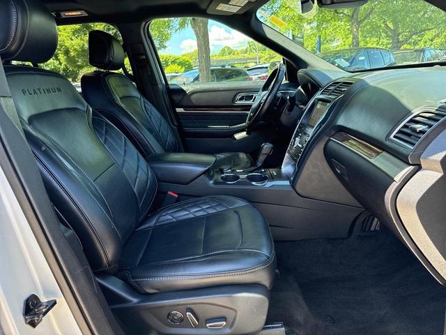 Photo of 2017 Ingot Silver Metallic Ford Explorer