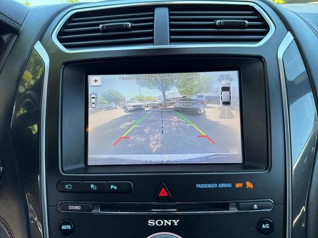 Photo of 2017 Ingot Silver Metallic Ford Explorer