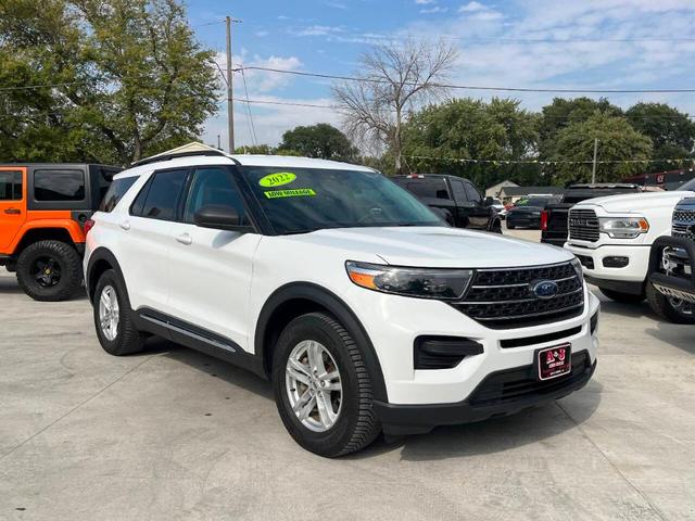 Photo of 2022 White Ford Explorer
