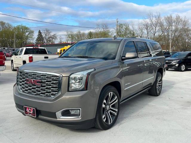 Photo of 2019 Gray GMC Yukon XL