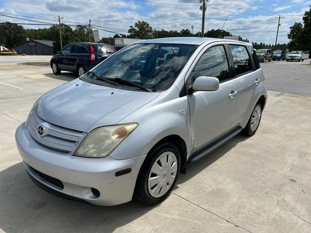 Photo of 2005 Silver Streak Mica Scion xA