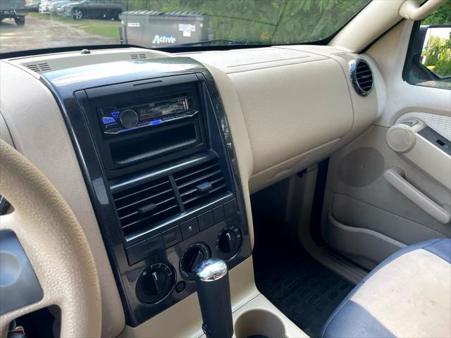 Photo of 2007 Black Clearcoat Ford Explorer Sport Trac
