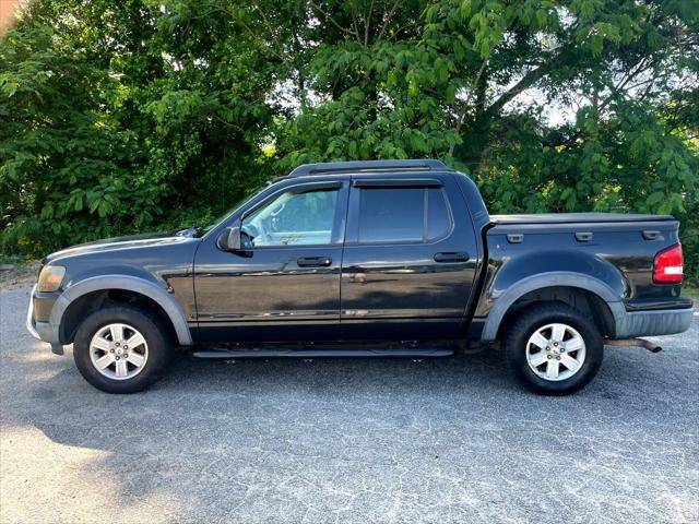 Photo of 2007 Black Clearcoat Ford Explorer Sport Trac