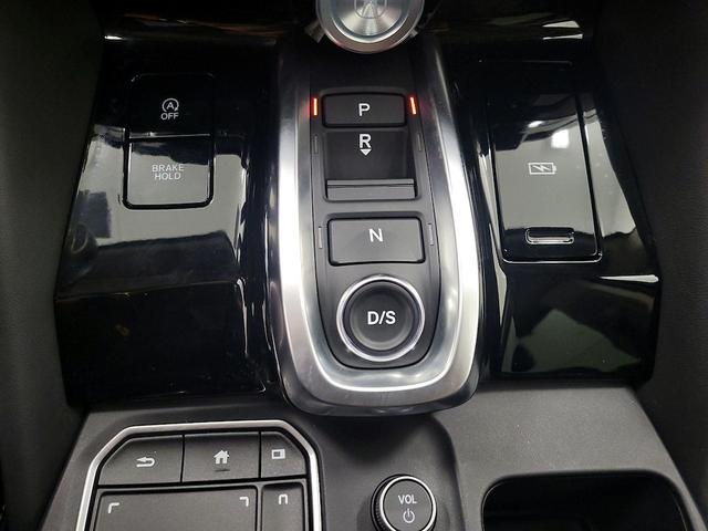 Photo of 2022 Silver Acura MDX