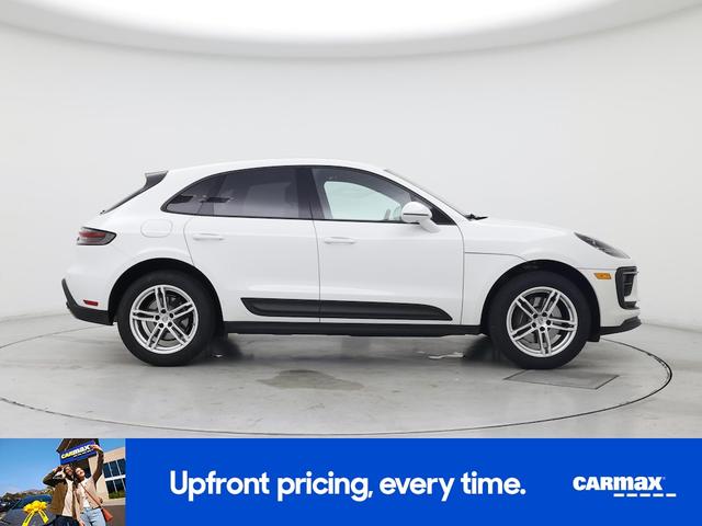 Photo of 2022 White Porsche Macan