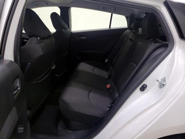 Photo of 2020 White Toyota Prius