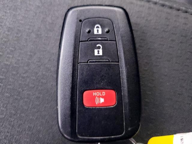 Photo of 2020 White Toyota Prius
