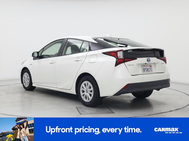Photo of 2020 White Toyota Prius