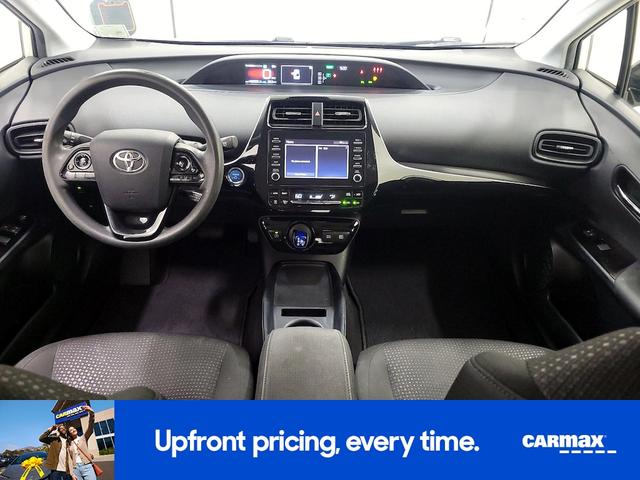 Photo of 2020 White Toyota Prius
