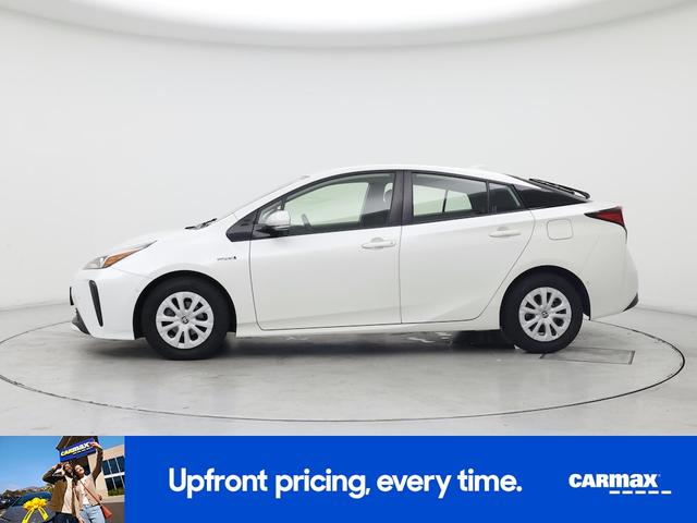 Photo of 2020 White Toyota Prius