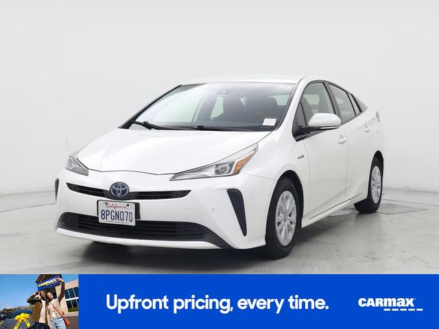 Photo of 2020 White Toyota Prius