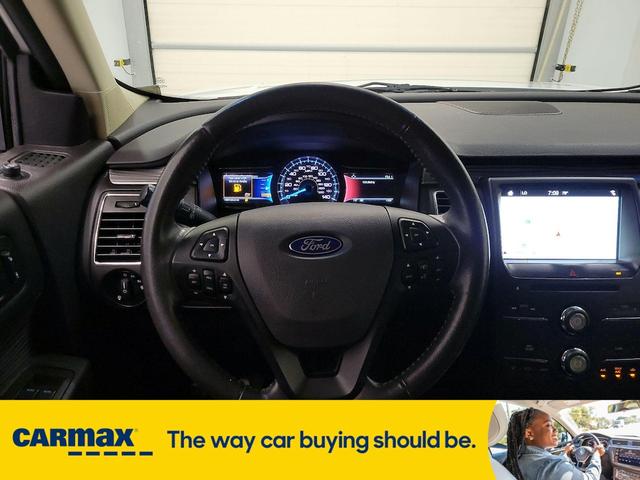 Photo of 2016 White Ford Flex