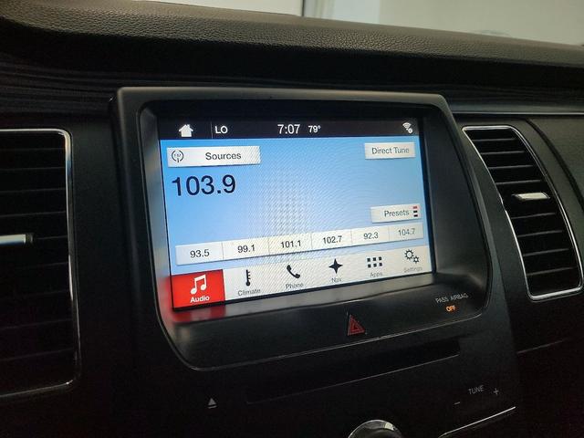 Photo of 2016 White Ford Flex