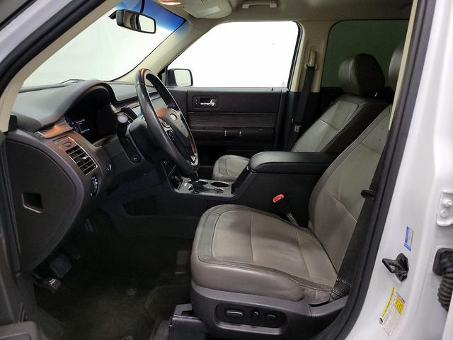 Photo of 2016 White Ford Flex