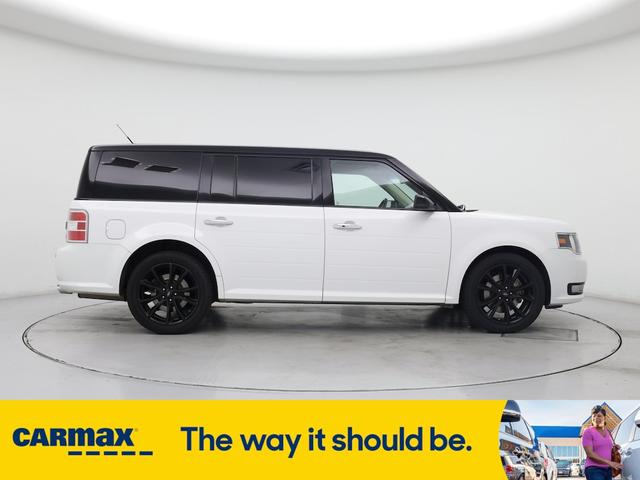 Photo of 2016 White Ford Flex