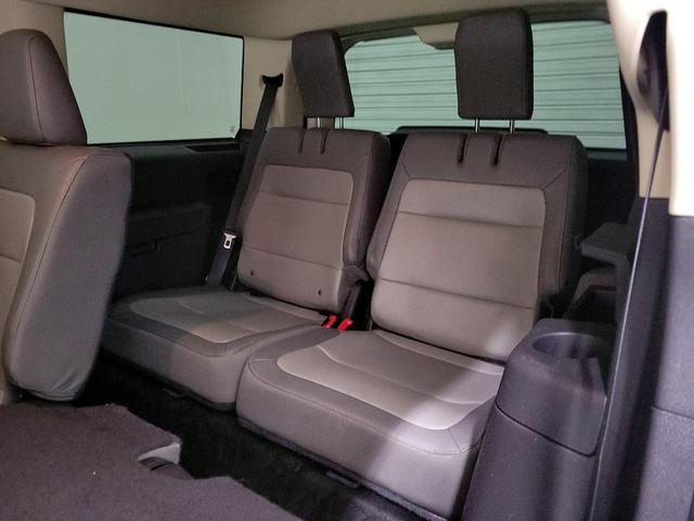 Photo of 2016 White Ford Flex