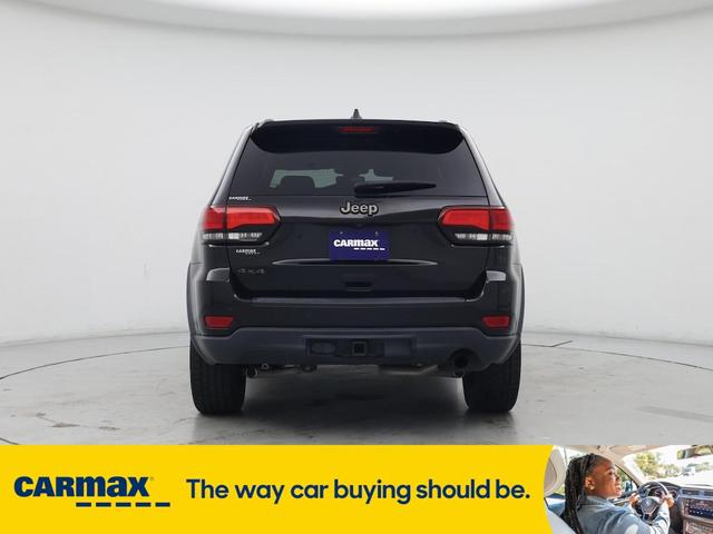 Photo of 2017 Black Jeep Grand Cherokee