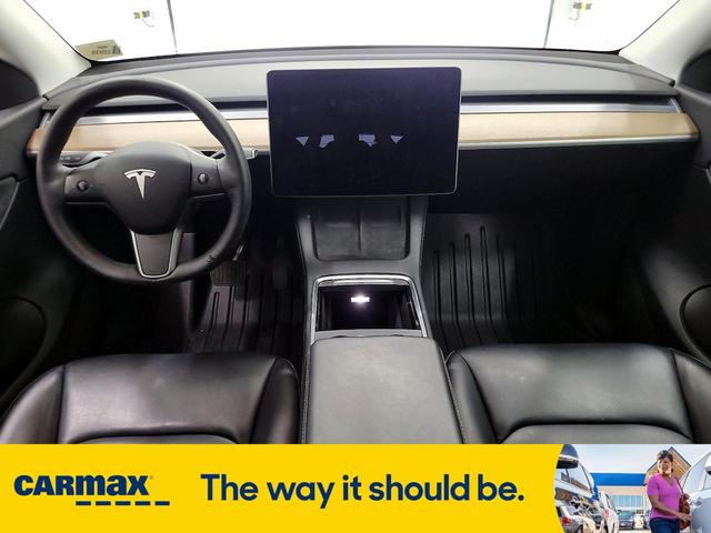 Photo of 2021 Black Tesla Model Y