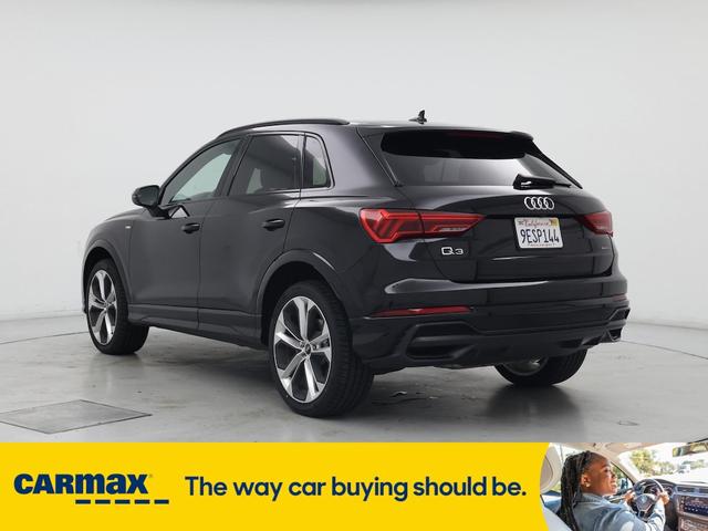Photo of 2022 Black Audi Q3