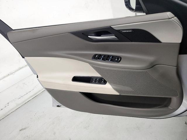 Photo of 2018 Silver Jaguar XE