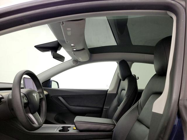 Photo of 2022 Blue Tesla Model Y