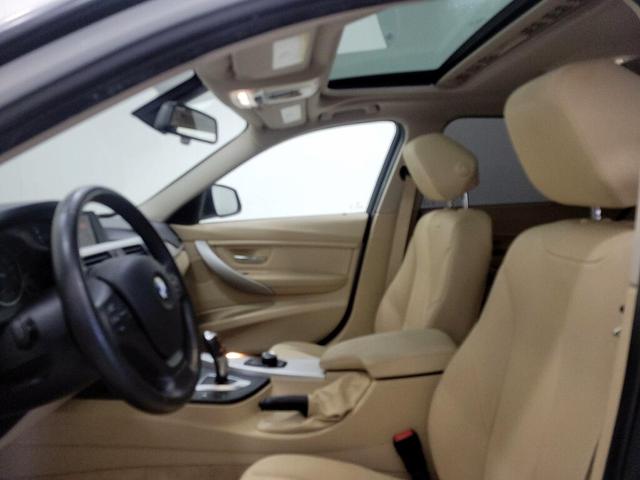 Photo of 2016 White BMW 320