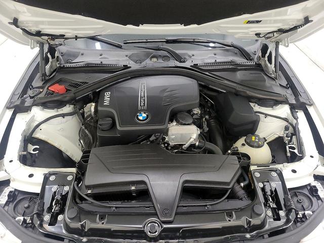 Photo of 2016 White BMW 320