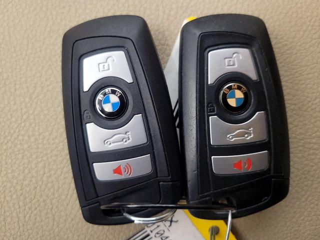 Photo of 2016 White BMW 320