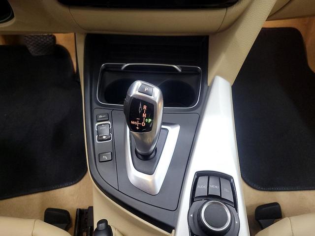 Photo of 2016 White BMW 320