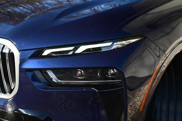 Photo of 2023 Tanzanite Blue II Metallic BMW X7