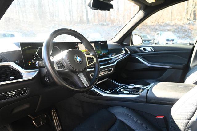 Photo of 2023 Tanzanite Blue II Metallic BMW X7