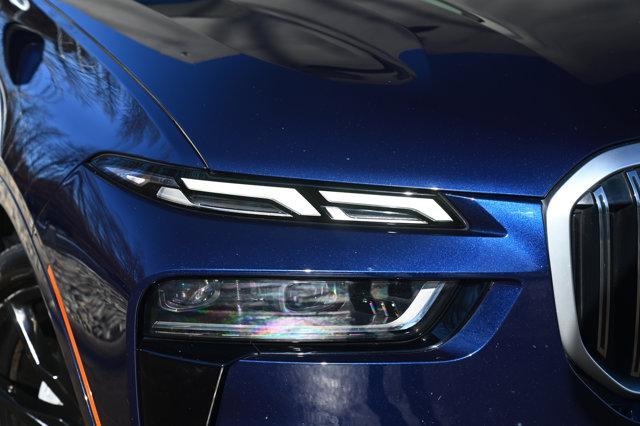 Photo of 2023 Tanzanite Blue II Metallic BMW X7