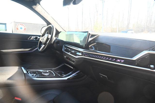Photo of 2023 Tanzanite Blue II Metallic BMW X7