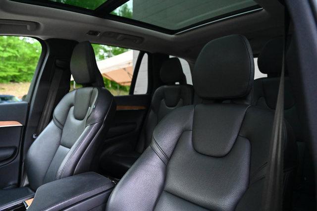 Photo of 2022 Black Volvo XC90