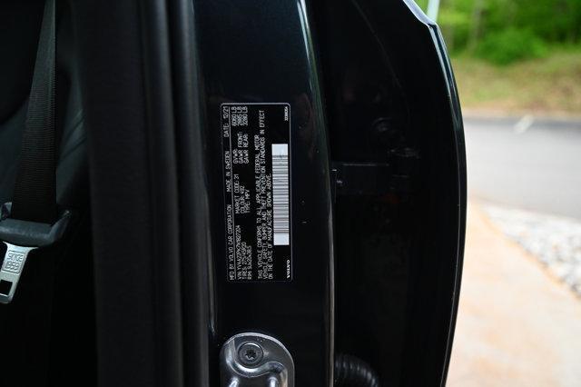 Photo of 2022 Black Volvo XC90
