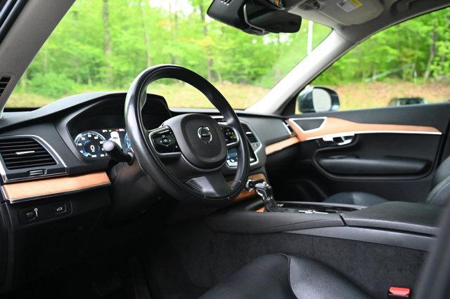 Photo of 2022 Black Volvo XC90