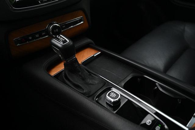 Photo of 2022 Black Volvo XC90