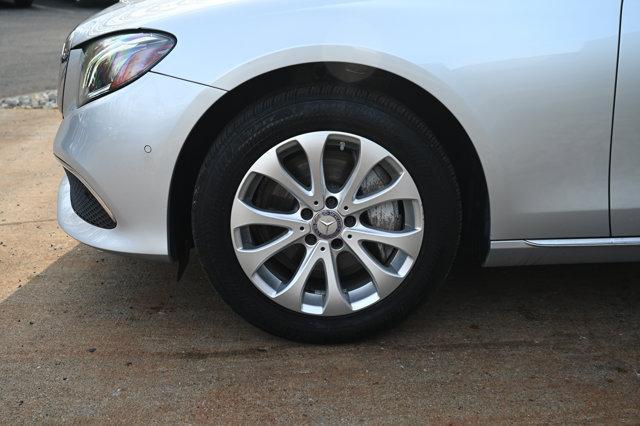 Photo of 2017 Silver Mercedes-Benz E-Class